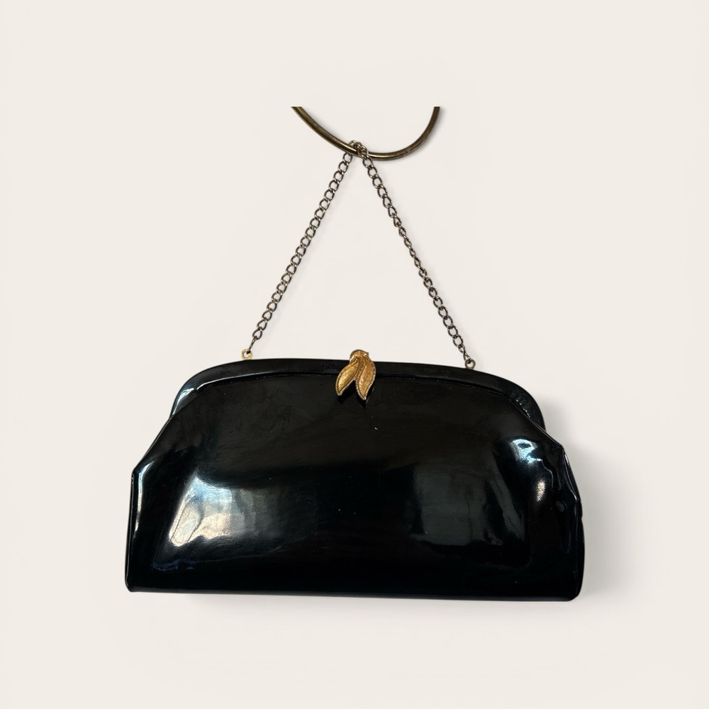 Beautiful Vintage 70s Elegant Patten Black Clutch Bag w/Mermaid Tail Clasp